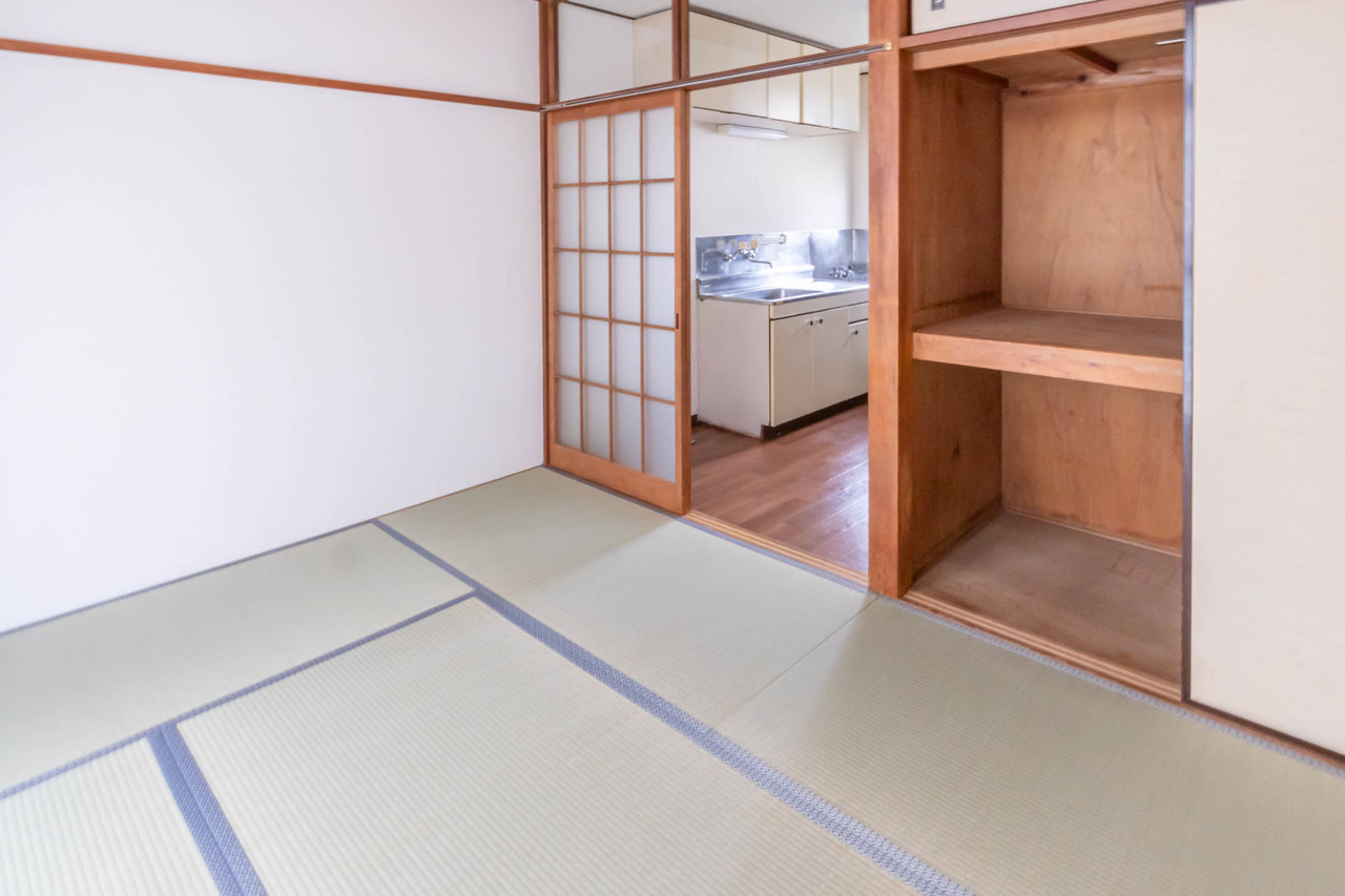 白を基調に新築そっくり